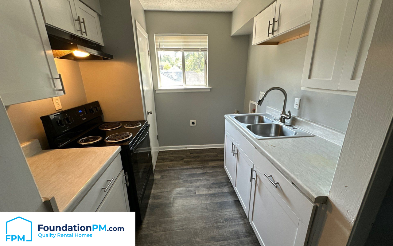 1587 Cherry Rd #4 - Photo 3 of 19