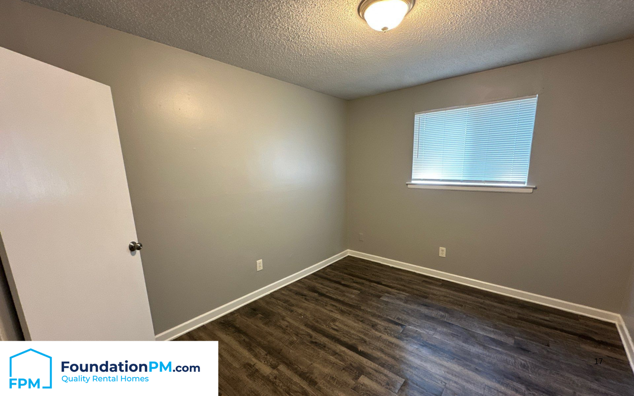 1587 Cherry Rd #4 - Photo 2 of 19