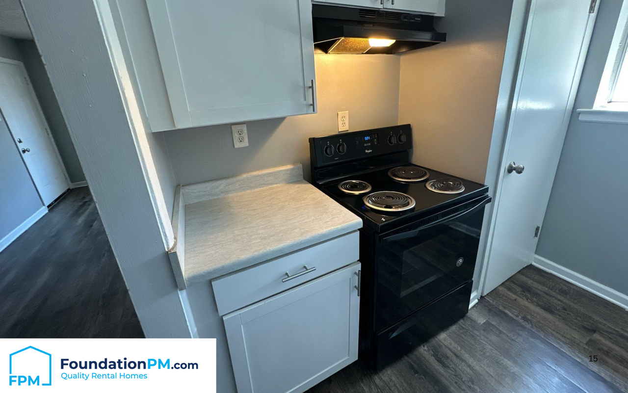 1587 Cherry Rd #4 - Photo 5 of 19