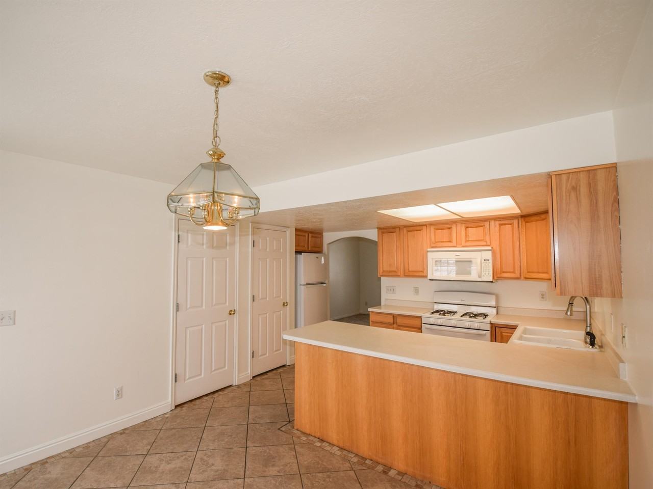 105 Penhurst Pl #1 - Photo 4 of 21