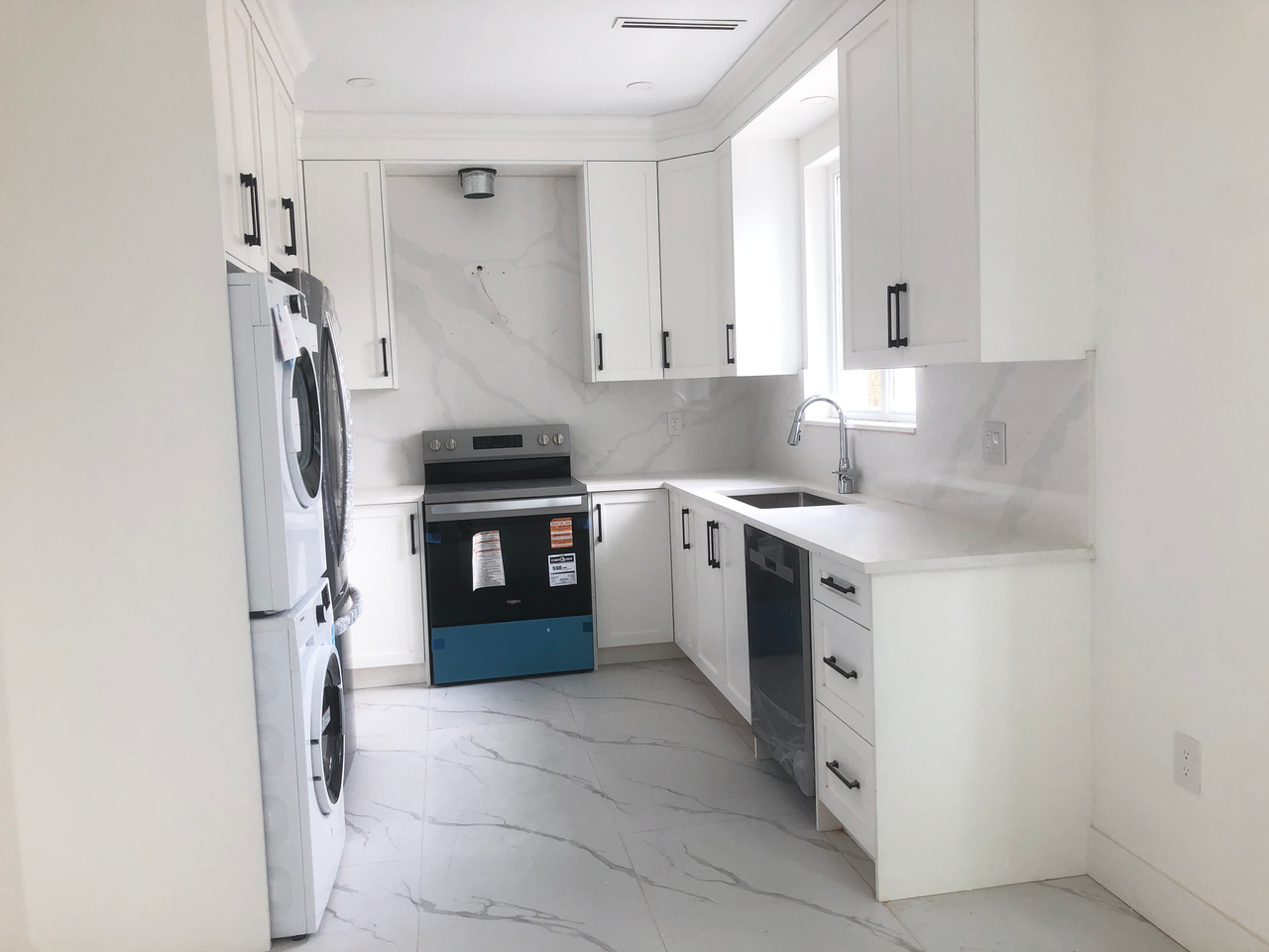 Camosun St & W 28th Ave - Photo 2 of 8