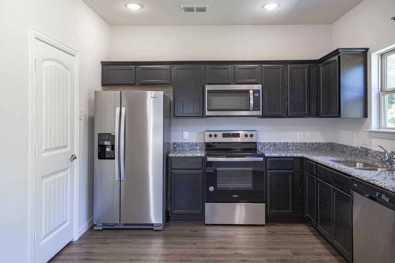 702 Wofford St - Photo 3 of 6