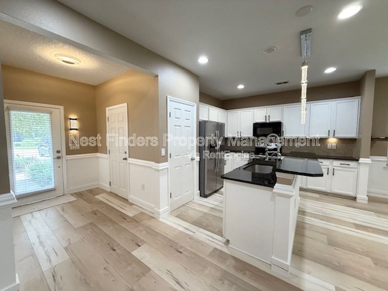 7028 Beauhaven Ct - Photo 5 of 37