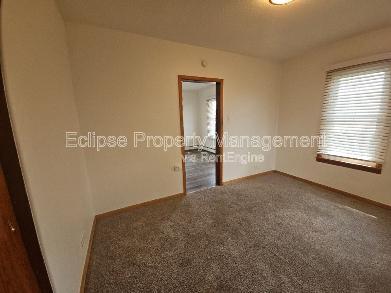 516 Washington Ave - Photo 5 of 20