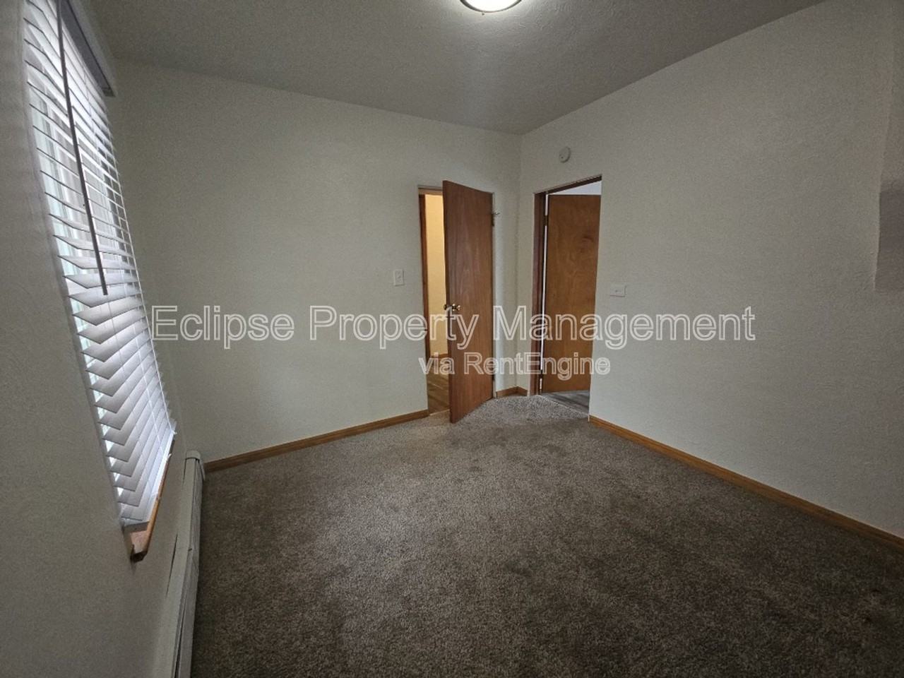 516 Washington Ave - Photo 7 of 20