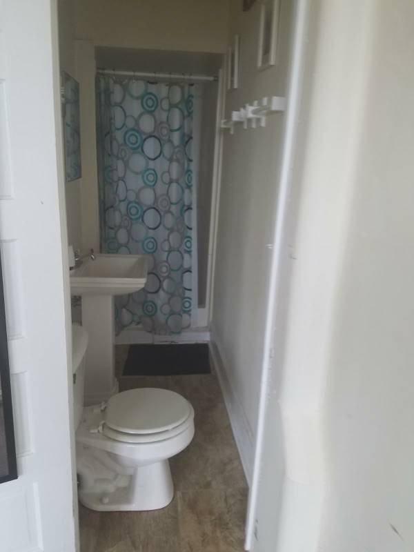 211 1/2 E Stephenson St #3 - Photo 5 of 7