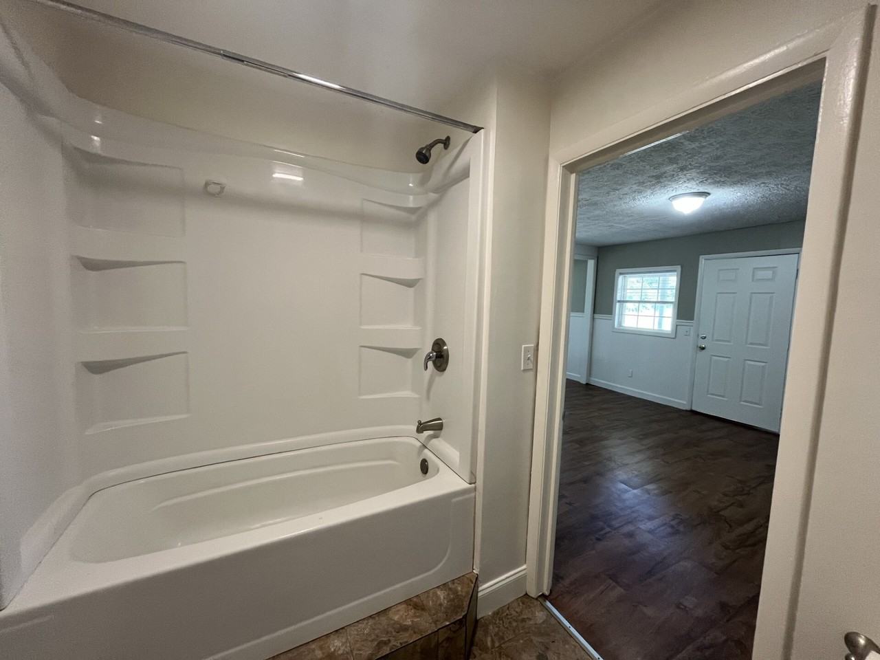 401 Corby Bridge Rd - Photo 3 of 14