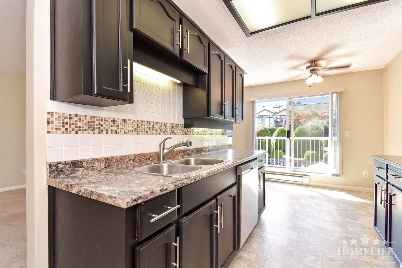 9012 Walnut Grove Dr - Photo 2 of 40