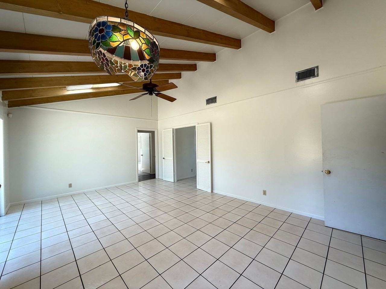 2711 Little John Ln - Photo 7 of 28