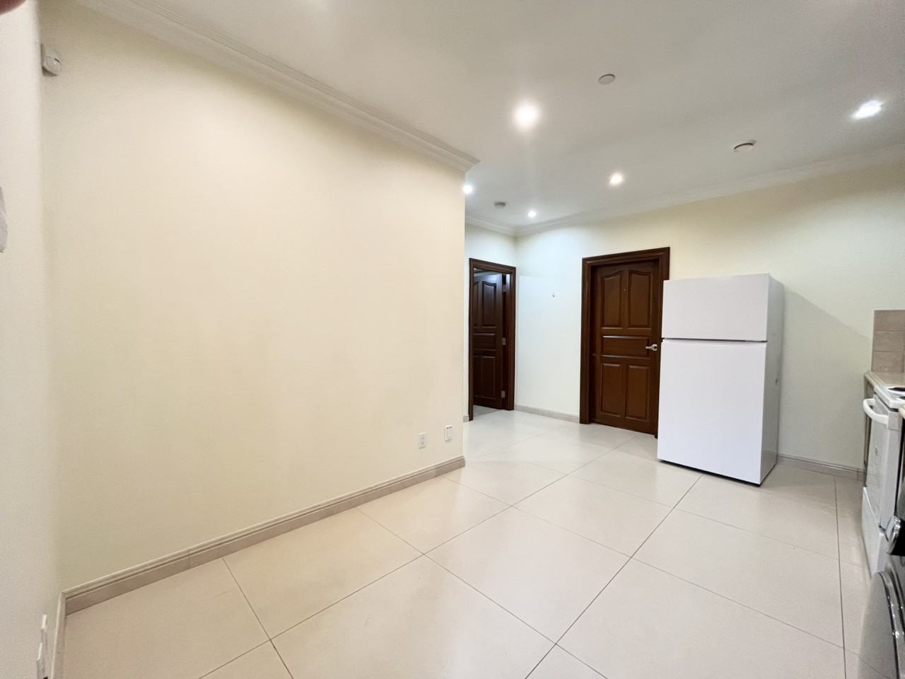 2600 East 54th Avenue - Photo 3 of 10