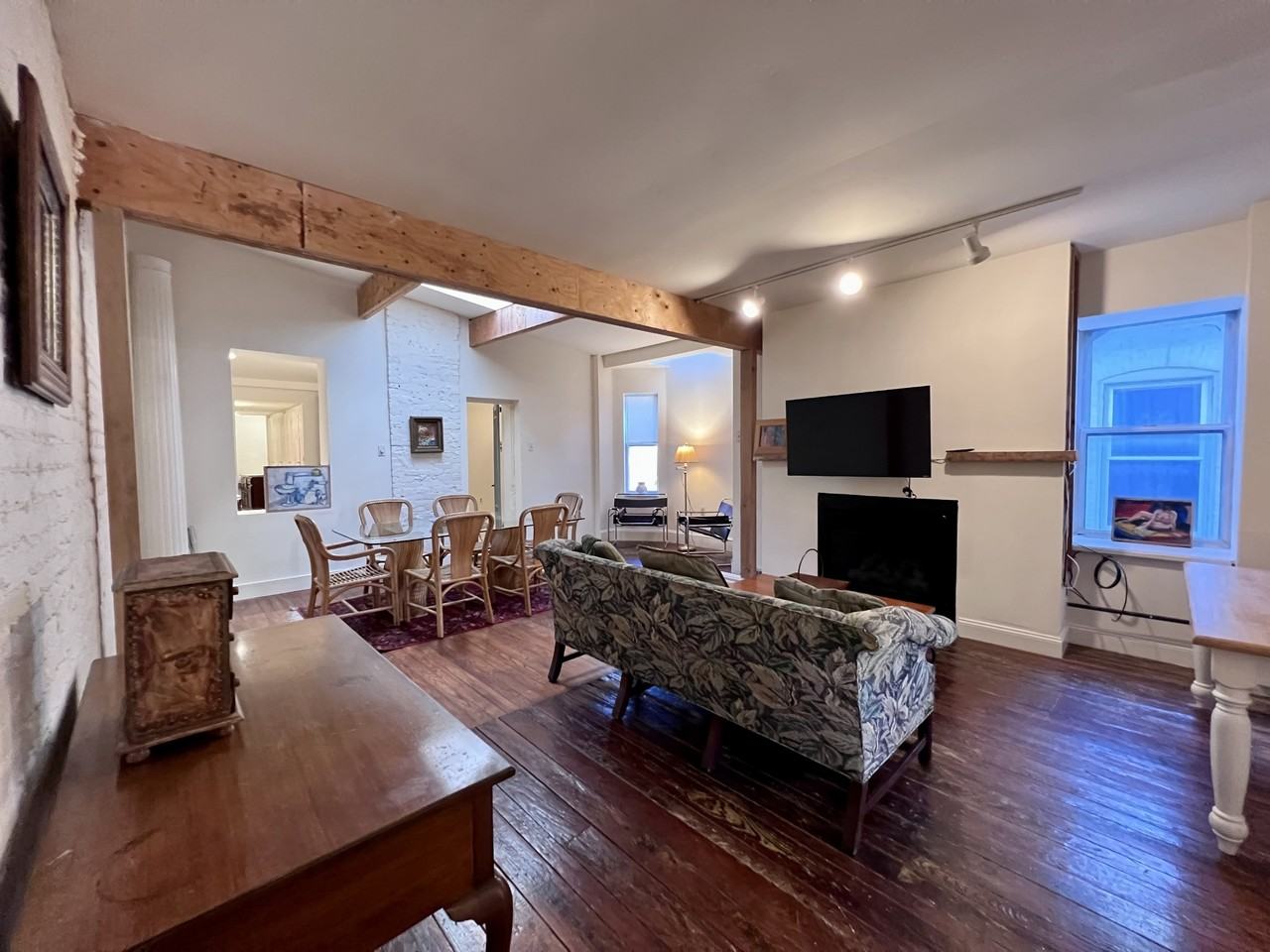 819 N Jackson St #2 - Photo 2 of 26