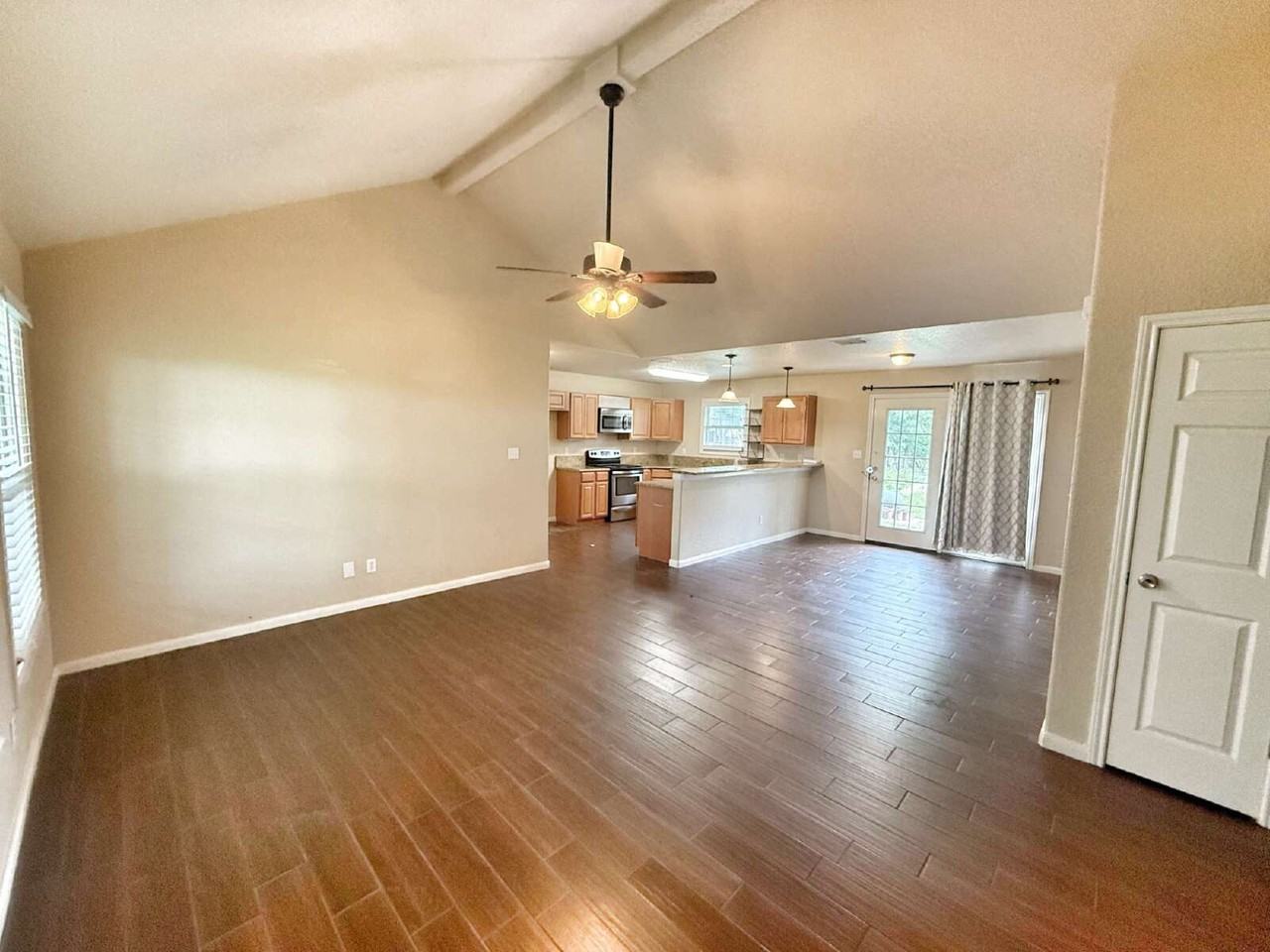 3339 Marion Rd - Photo 3 of 19