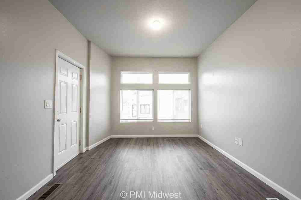 3014 W 10th St Apt 2 - Photo 2 of 20