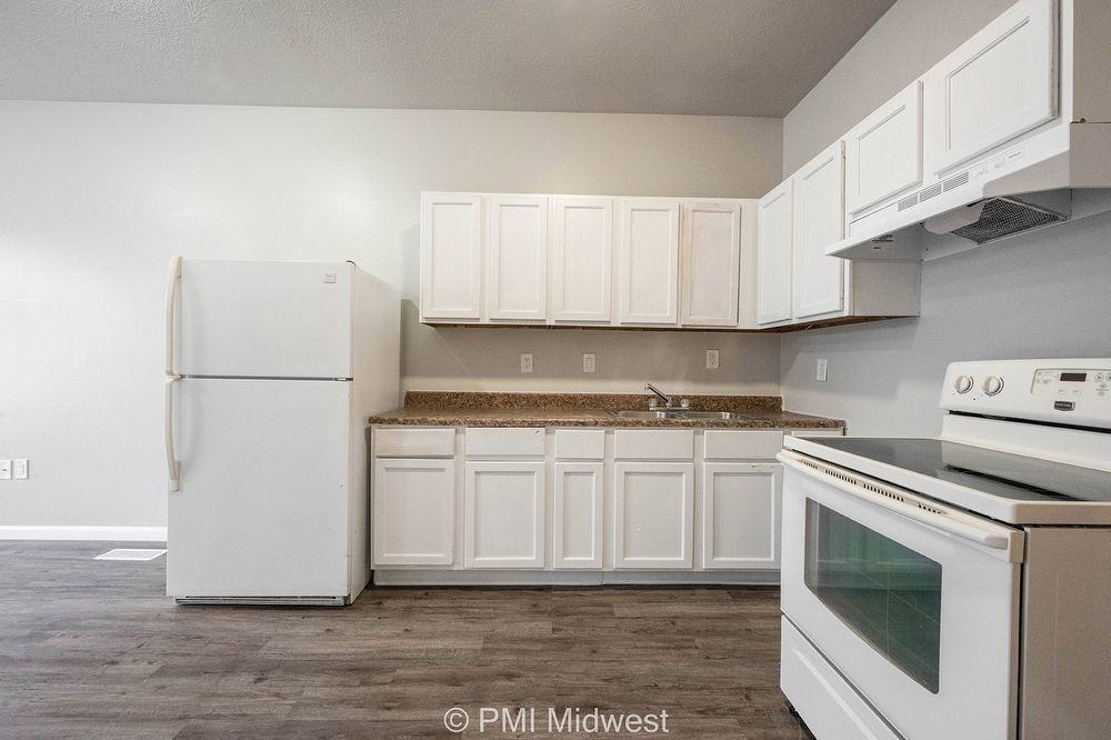 3014 W 10th St Apt 2 - Photo 6 of 20