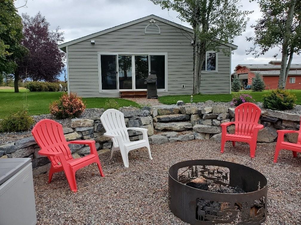 889 Capistrano Nw - Photo 2 of 30