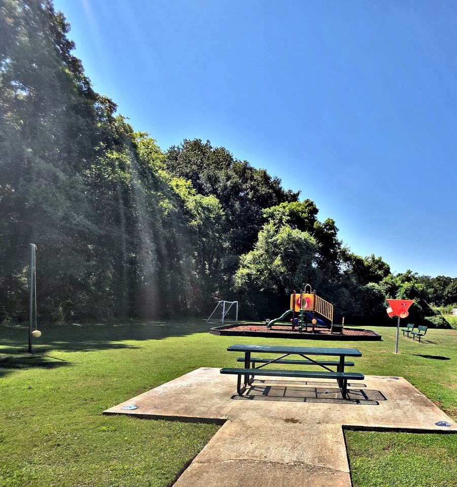 Avalon Cove - Photo 5 of 18