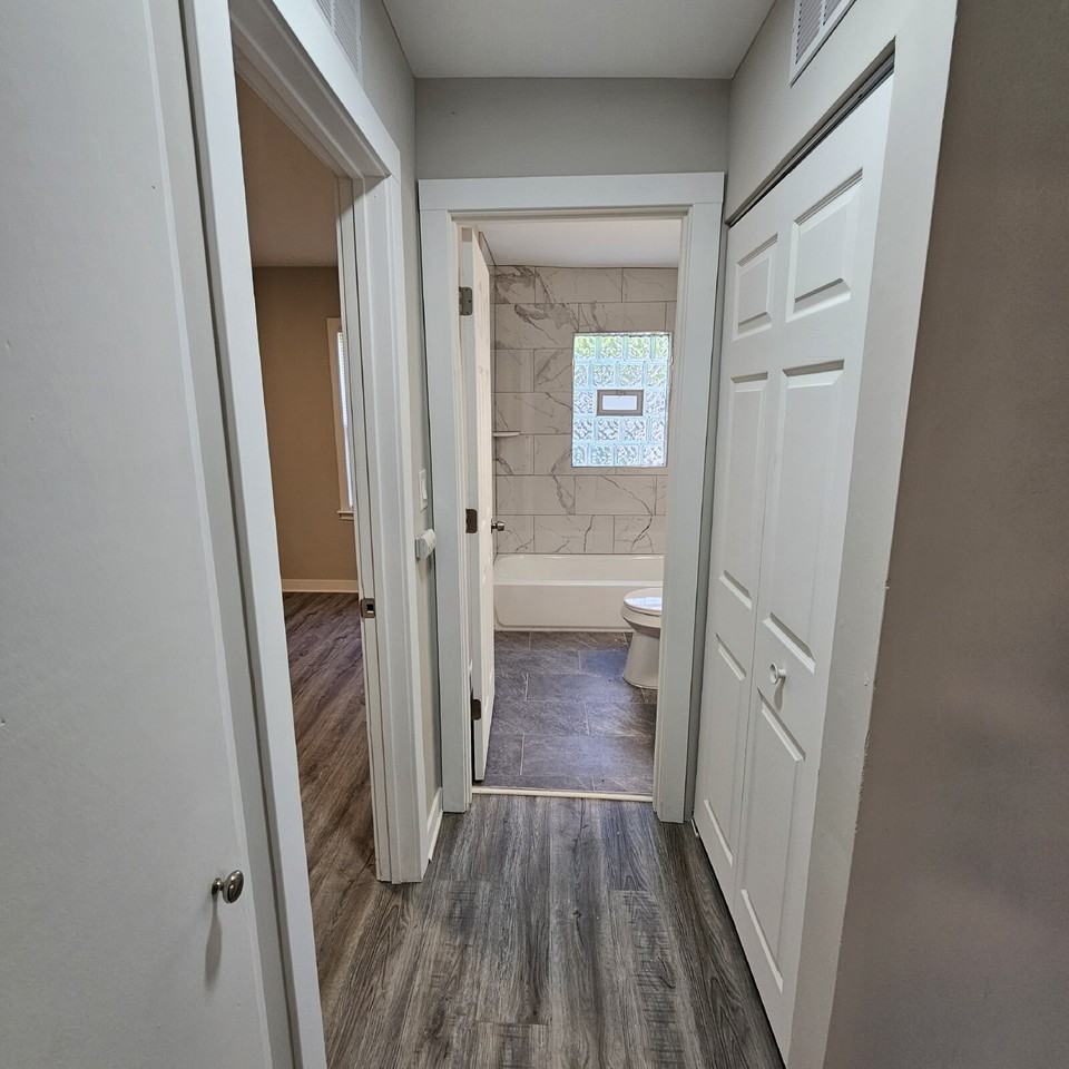 11309 Ford Ave - Photo 3 of 17