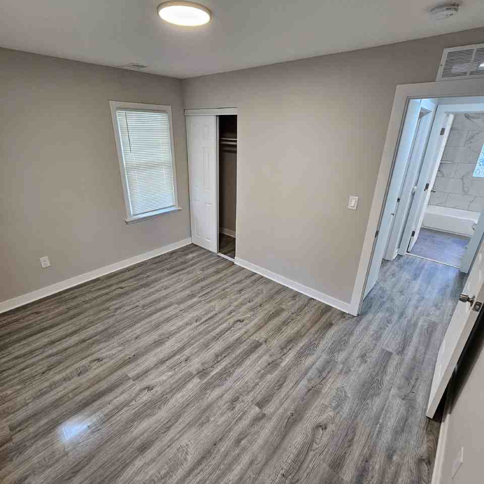 11309 Ford Ave - Photo 6 of 17