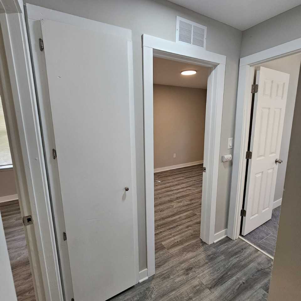 11309 Ford Ave - Photo 7 of 17