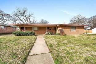 2622 N Tenneha Ave #B - Photo 1 of 1