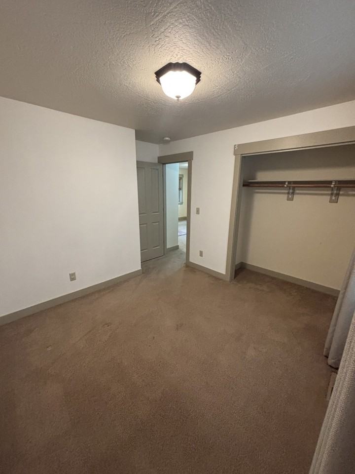 677 Speedway Ave - Photo 4 of 16
