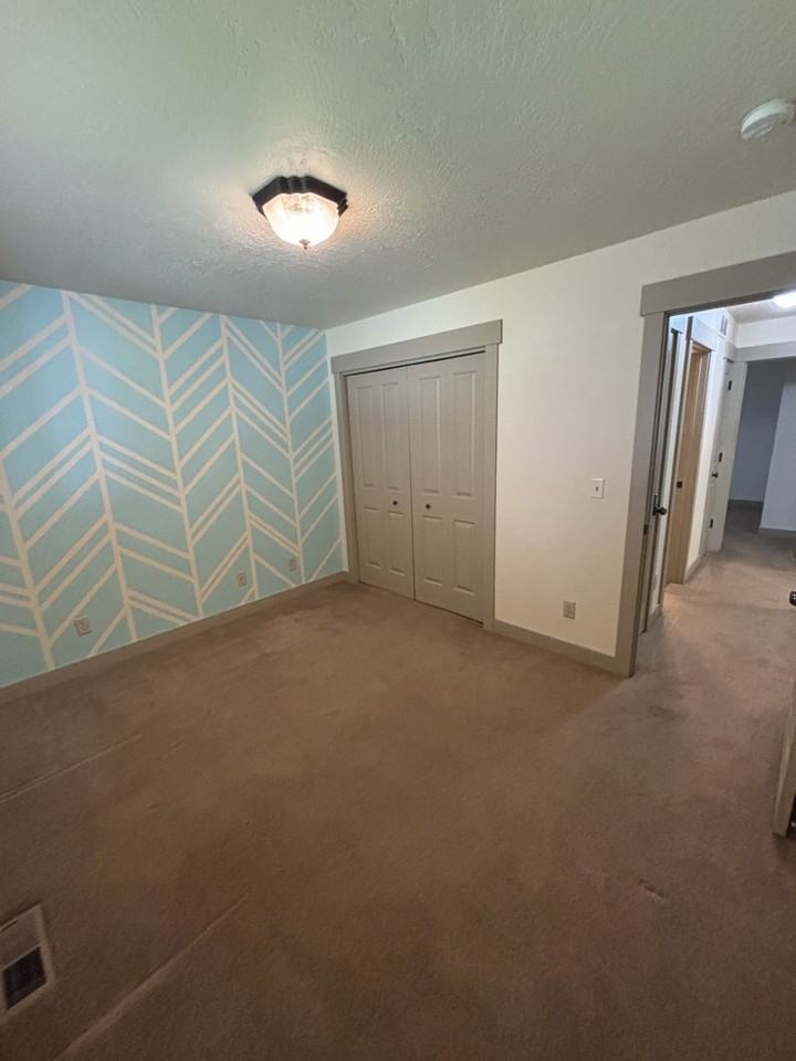 677 Speedway Ave - Photo 7 of 16