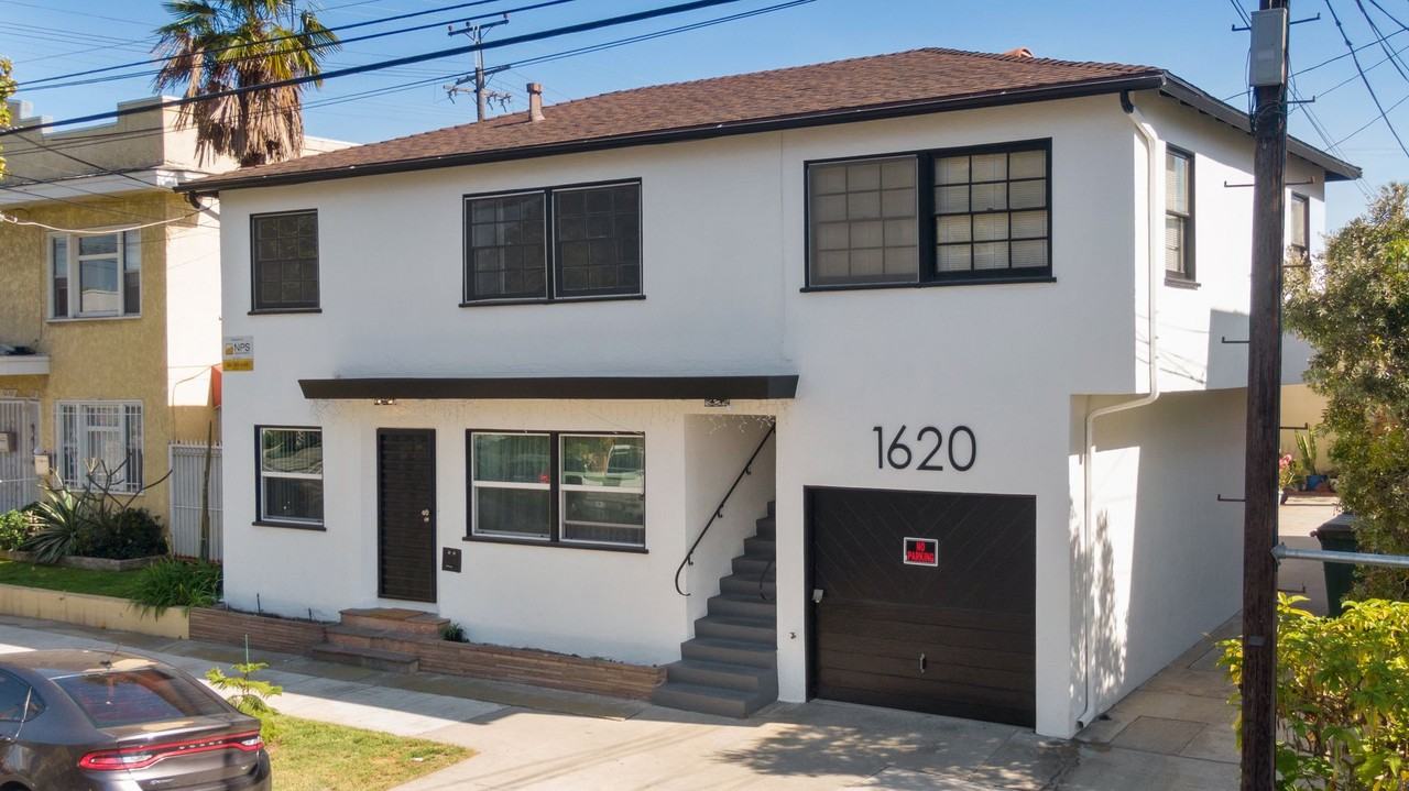 1620 E Appleton Street - Photo 3 of 6