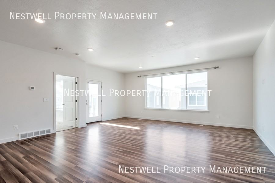 1015 W Sapphire Peak Dr - Photo 3 of 22