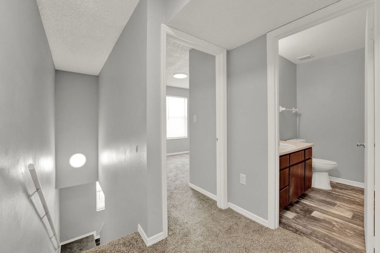 230 Whispering Oaks Ct - Photo 3 of 12
