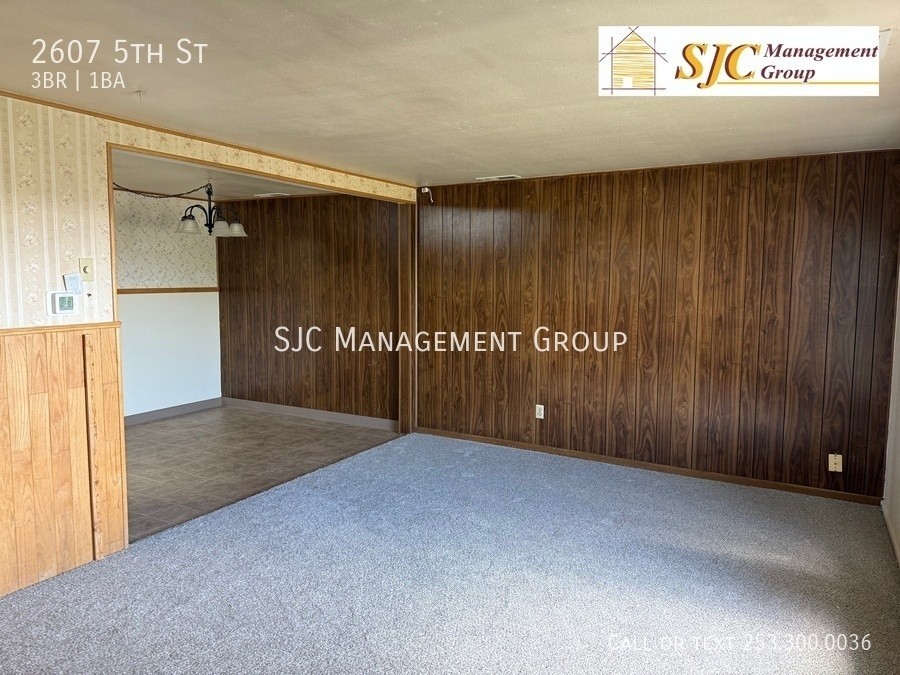 2607 5th St - Photo 2 of 17