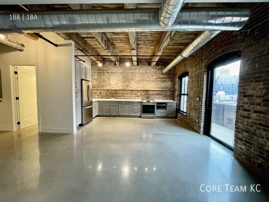 1513 Walnut St #304 - Photo 2 of 26