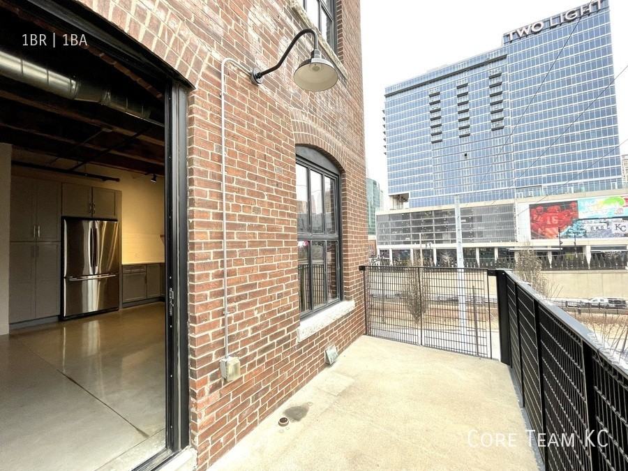 1513 Walnut St #304 - Photo 6 of 26