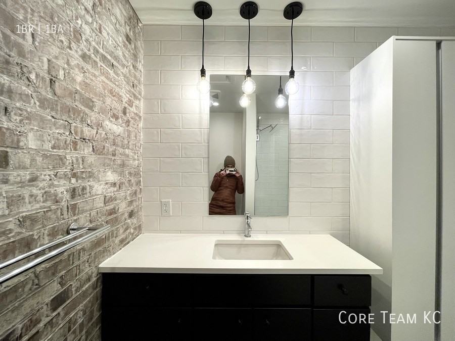 1513 Walnut St #304 - Photo 7 of 26