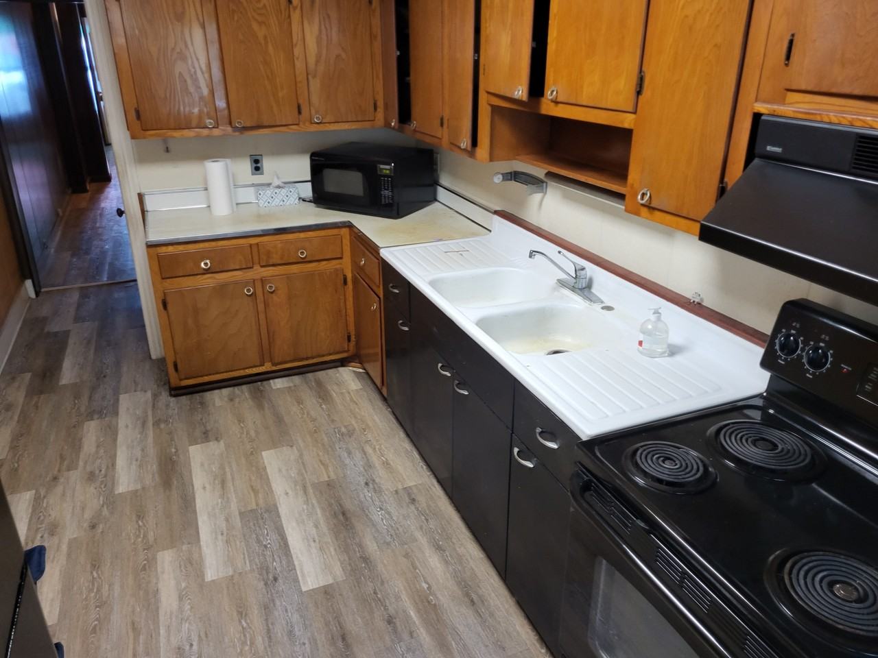 1218 E Centre St #NA - Photo 2 of 17