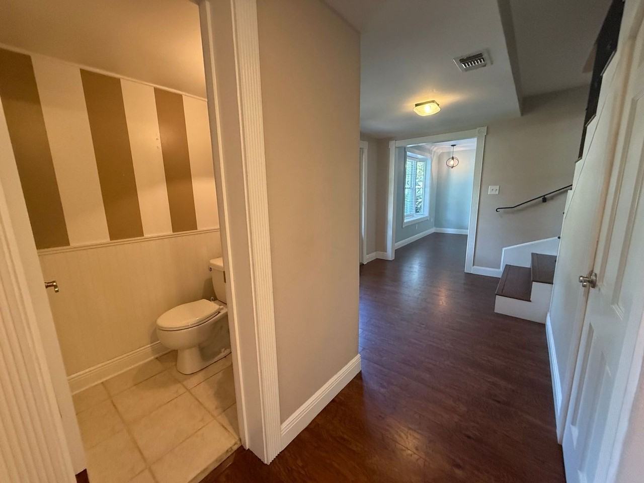 905 Poinciana Dr - Photo 5 of 42