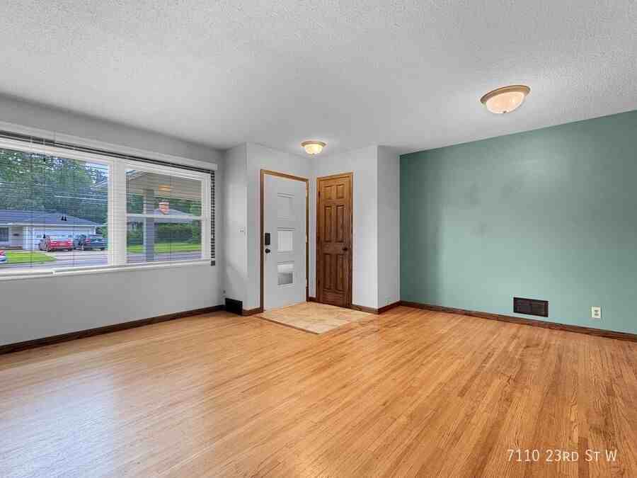 7110 W 23rd St - Photo 2 of 35