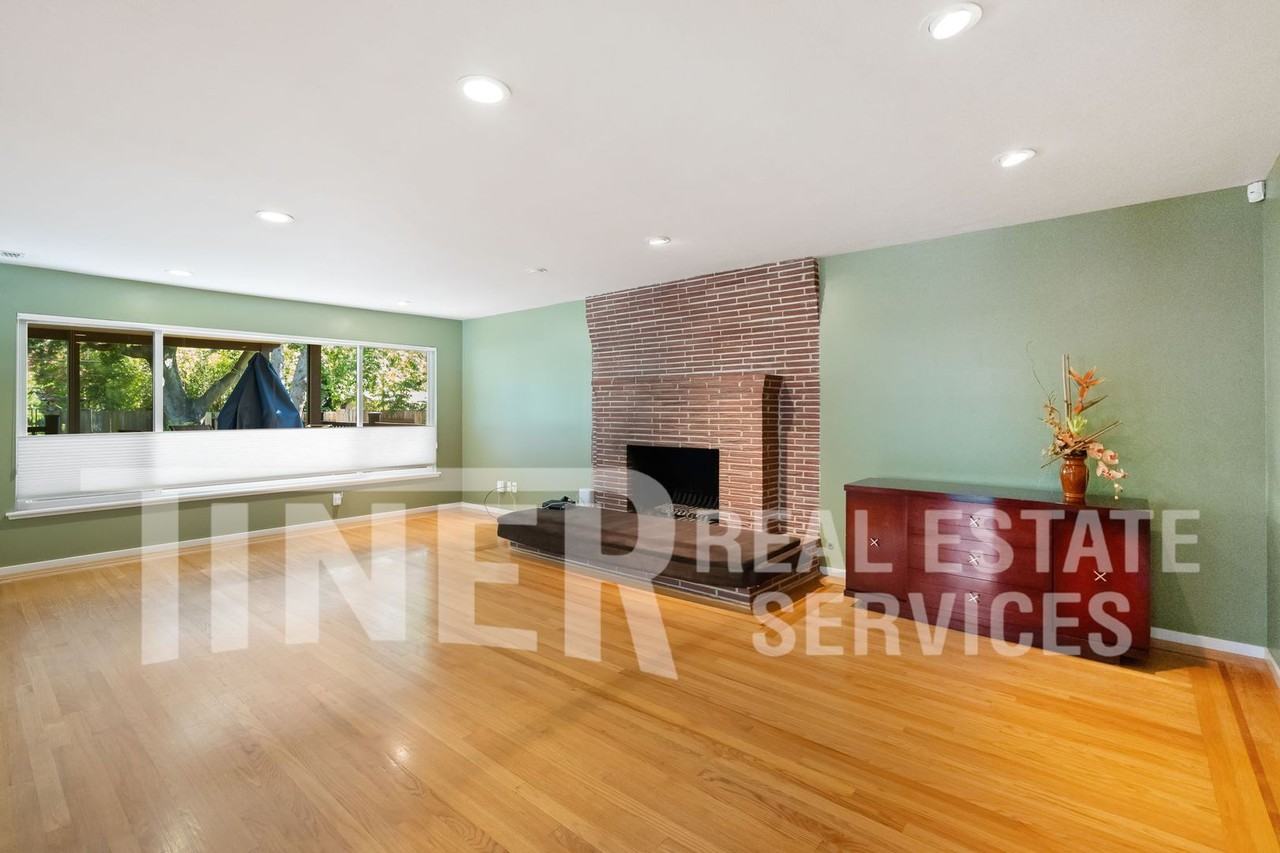 1071 Sagamore Way - Photo 2 of 26