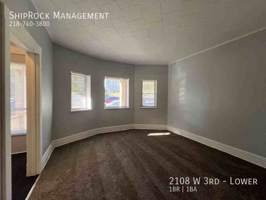 2108 W 3rd St - Photo 3 of 14