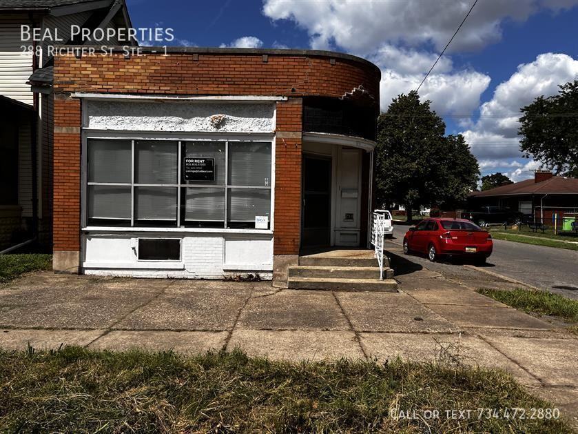 288 Richter St #1 - Photo 3 of 8