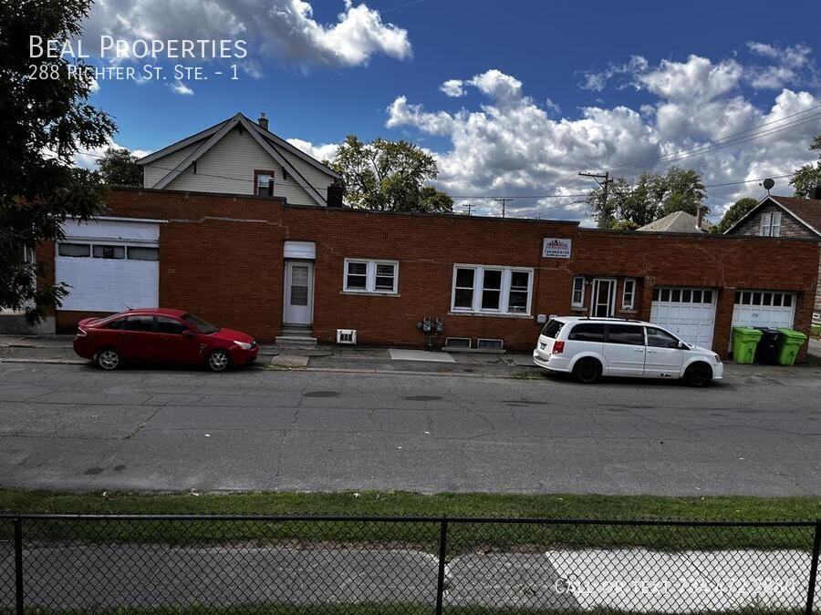 288 Richter St #1 - Photo 4 of 8