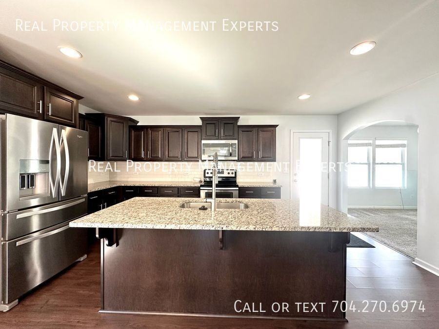 1569 Brett Shane Ct - Photo 2 of 24