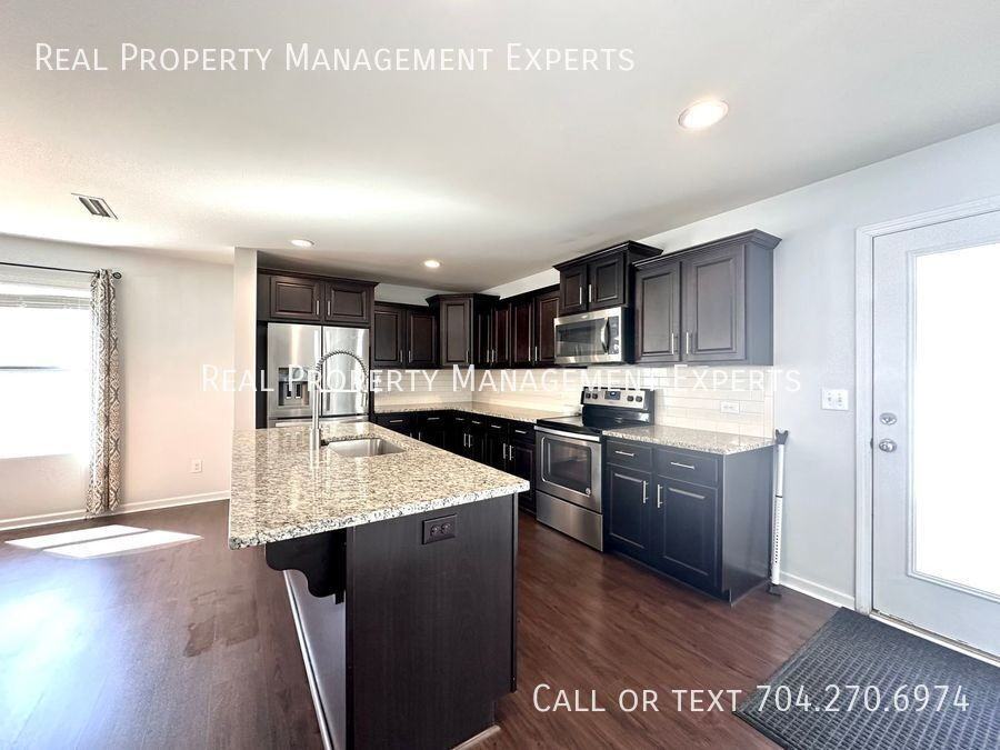 1569 Brett Shane Ct - Photo 3 of 24