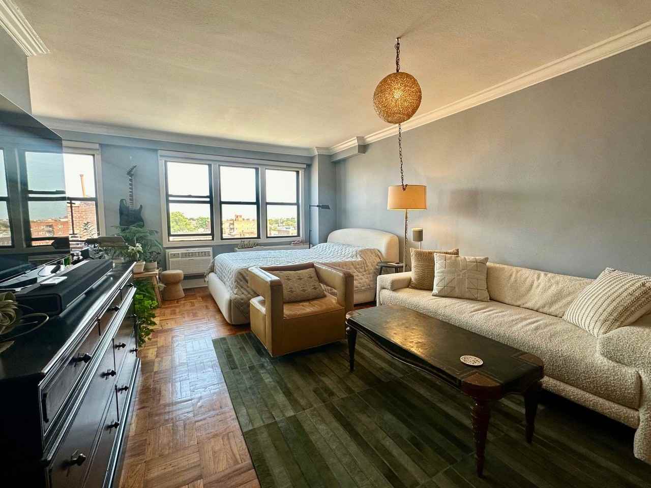 37TH AVENUE/37TH ROAD #8J - Photo 2 of 11