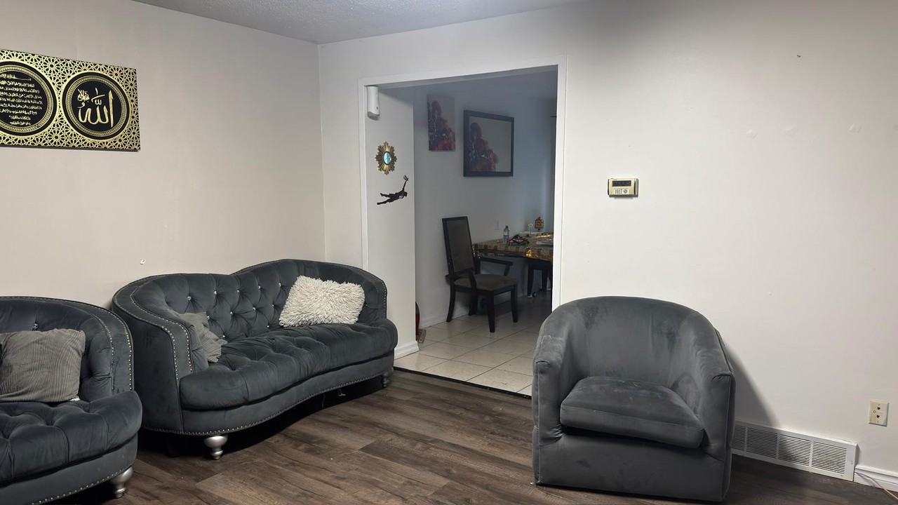 32 Elvira Crescent - Photo 4 of 21