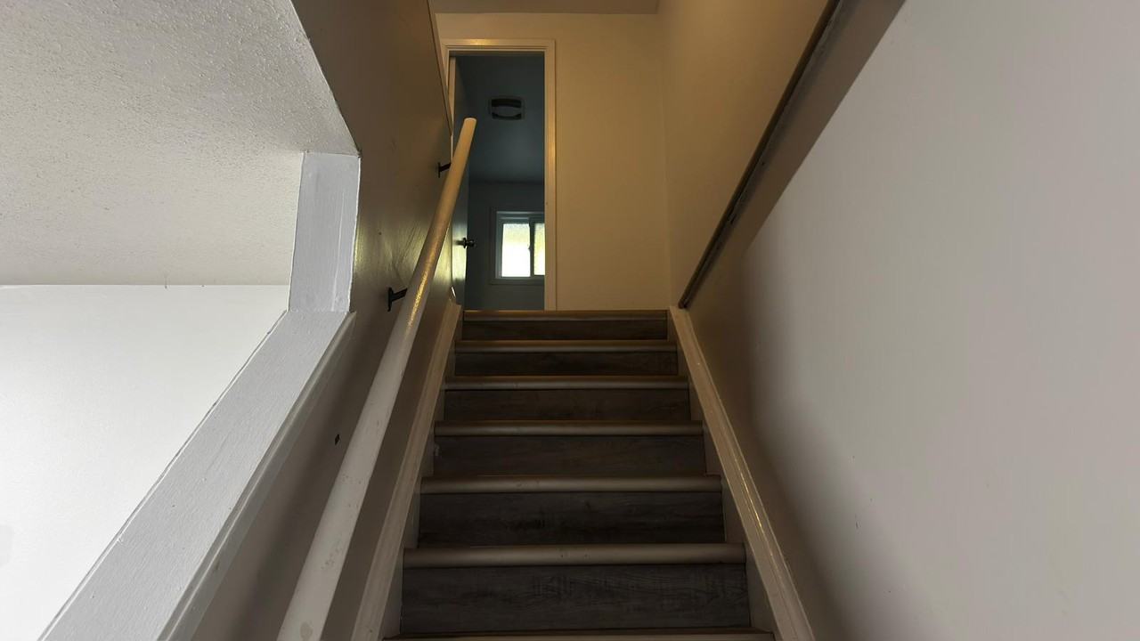 32 Elvira Crescent - Photo 7 of 21