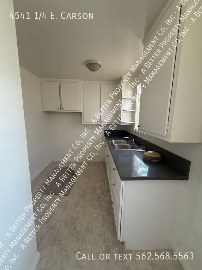 4541 1/4 E Carson St - Photo 2 of 6