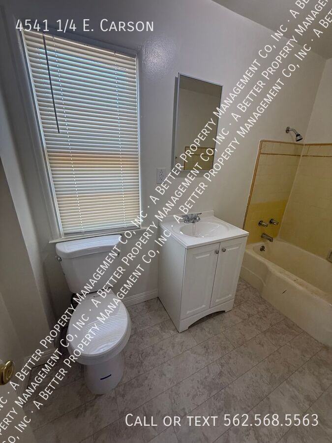 4541 1/4 E Carson St - Photo 3 of 6