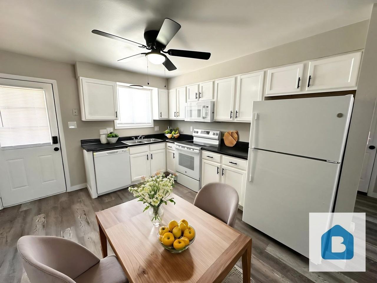 4338 North Chestnut Street #3 - Photo 3 of 25