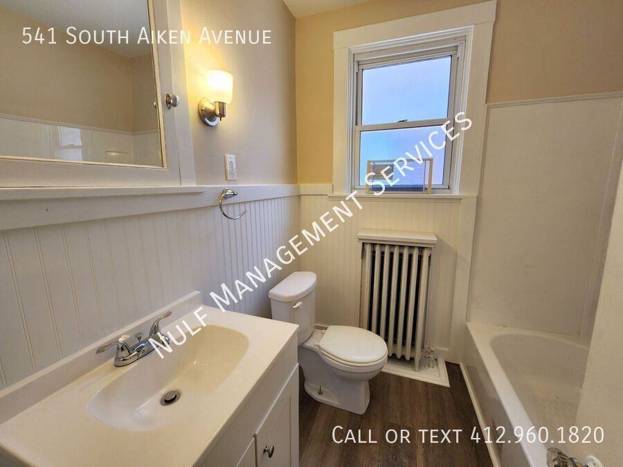 541 S Aiken Ave - Photo 2 of 9