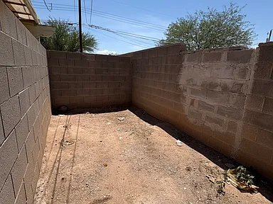 1021 E 24th St #1 - Photo 3 of 17